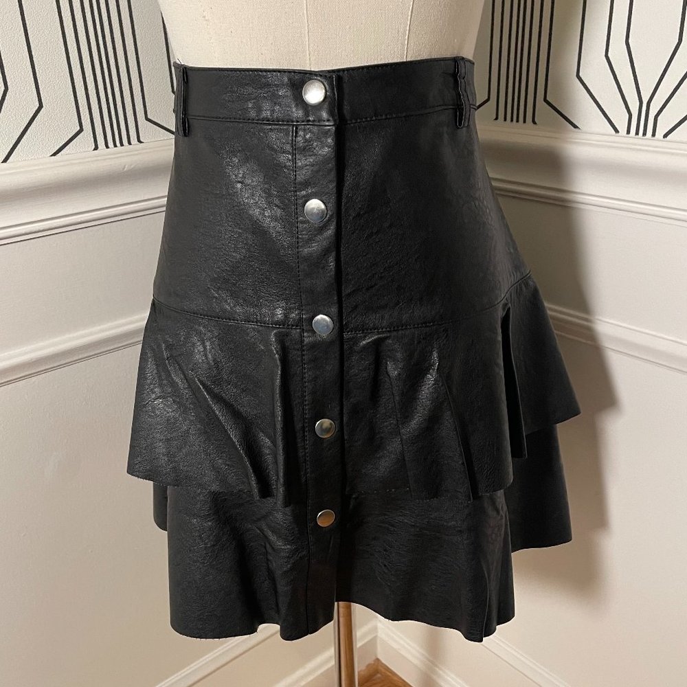 LOVE TREE l Black Faux Leather Mini Skirt l Size Large l NWT